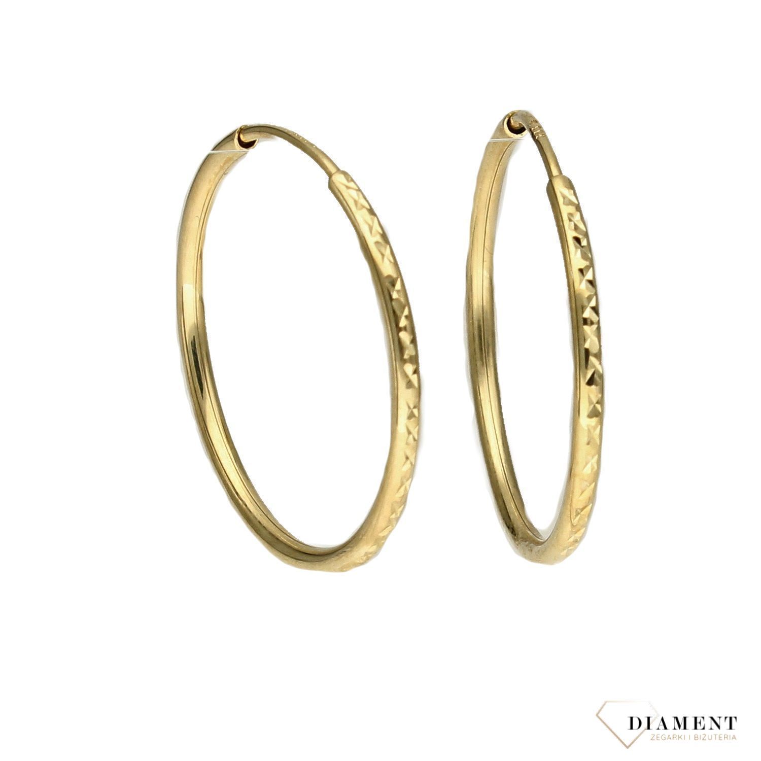 Złote kolczyki koła 333 cienkie grawerowane 2,4 cm KL 9823B 333.jpg